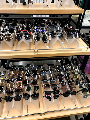 Department Store «Nordstrom Rack Glendale Fashion Center», reviews and photos, 227 N Glendale Ave, Glendale, CA 91206, USA