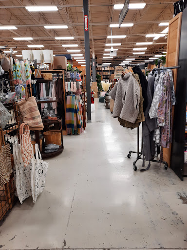 Furniture Store «Cost Plus World Market», reviews and photos, 1655 Olentangy River Rd, Columbus, OH 43212, USA