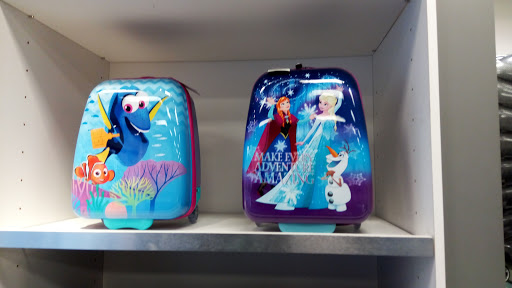 Shopping Mall «Phoenix Premium Outlets», reviews and photos, 4976 Premium Outlets Way, Chandler, AZ 85226, USA