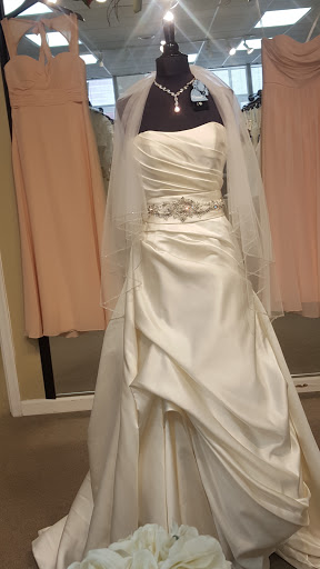 Bridal Shop «Sue Ames Bridal Outlet», reviews and photos, 202 N 10th St, Allentown, PA 18102, USA