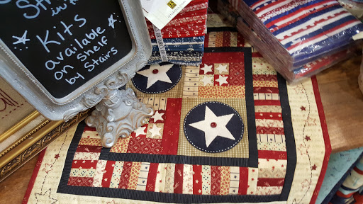 Quilt Shop «The Little Red Hen», reviews and photos, 612 Hope Ave, Muscatine, IA 52761, USA