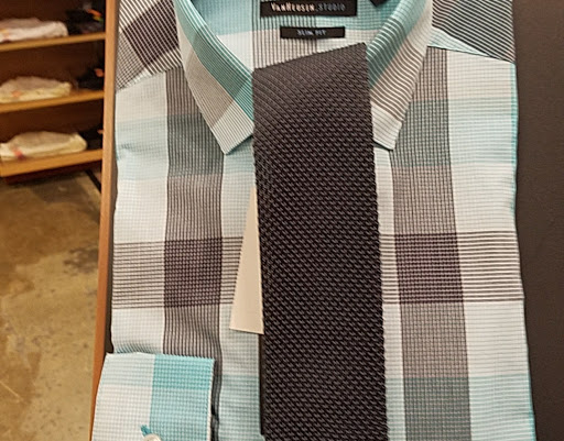 Shopping Mall «Johnson Creek Premium Outlets», reviews and photos, 575 Linmar Ln, Johnson Creek, WI 53038, USA