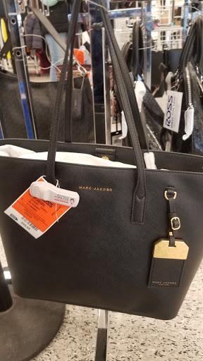 Clothing Store «Ross Dress for Less», reviews and photos, 926 Airport Center Rd, Allentown, PA 18109, USA