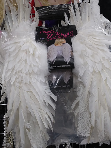 Thrift Store «Goodwill», reviews and photos, 2040 Alta Arden Expy, Sacramento, CA 95825, USA