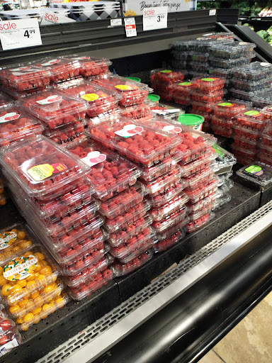 Supermarket «Giant Eagle Supermarket», reviews and photos, 36475 Euclid Ave, Willoughby, OH 44094, USA