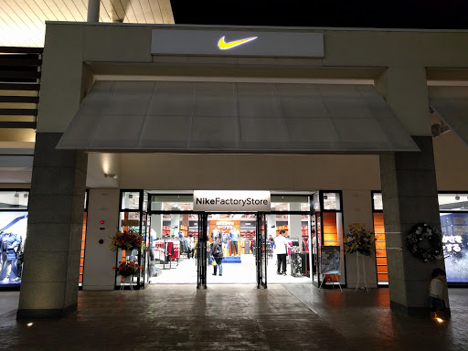 ナイキファクトリーストア 木更津 - Nike Factory Store Kisarazu