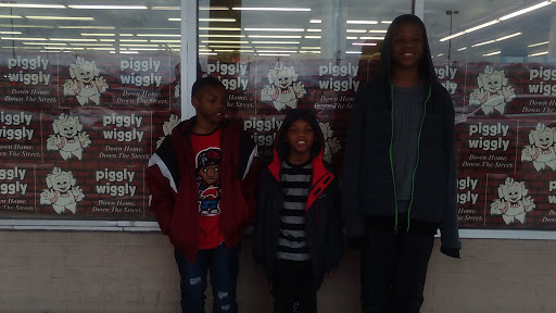 Supermarket «Piggly Wiggly Jackson», reviews and photos, 225 Meadowbrook Rd, Jackson, MS 39206, USA