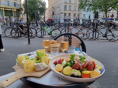 La Vielleuse à Paris