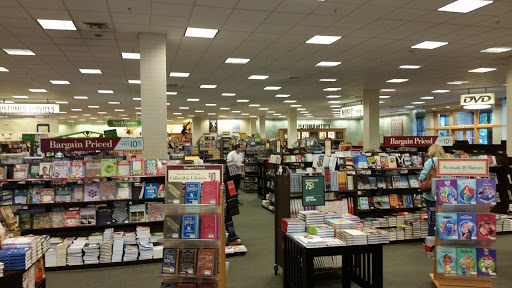 Book Store «Barnes & Noble», reviews and photos, 1800 McFarland Blvd E, Tuscaloosa, AL 35404, USA