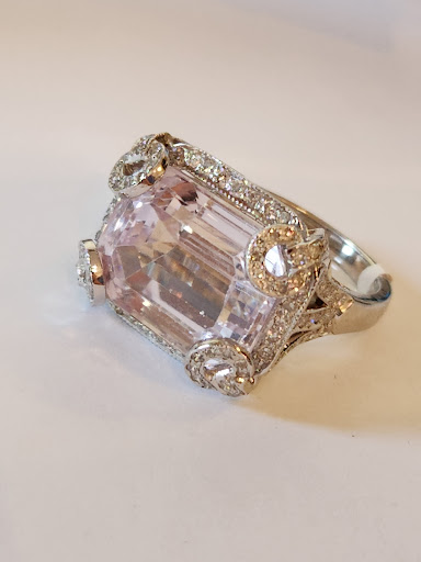 Jeweler «House of Windsor», reviews and photos, 201 Goddard Row, Newport, RI 02840, USA