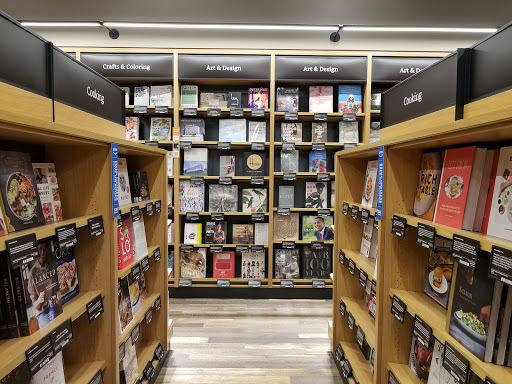 Book Store «Amazon Books», reviews and photos, 9585 SW Washington Square Rd, Portland, OR 97223, USA