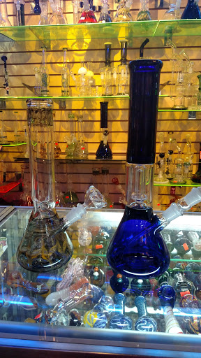 Tobacco Shop «Sky Zone Smoke Shop», reviews and photos, 2664 Broadway, Redwood City, CA 94063, USA