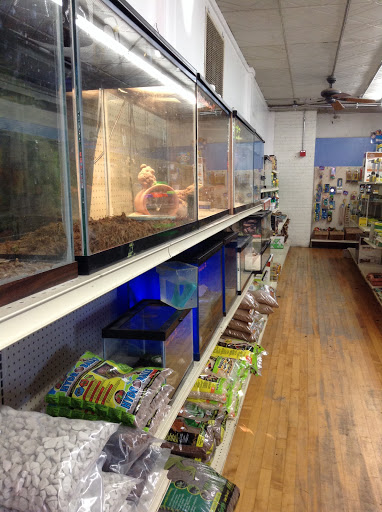 Tropical Fish Store «Tropi-Quatics Pet Center», reviews and photos, 337 S Main St, Lombard, IL 60148, USA