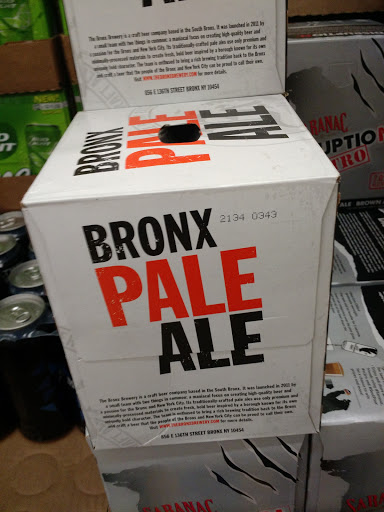 Liquor Store «Amity Wine & Spirit Co», reviews and photos, 95 Amity Rd, New Haven, CT 06515, USA