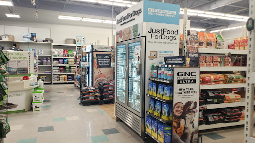 Pet Supply Store «Petco Animal Supplies», reviews and photos, 629 E Dundee Rd, Palatine, IL 60067, USA