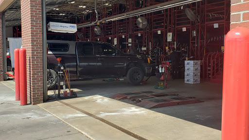 Tire Shop «Discount Tire Store - Plainfield, IN», reviews and photos, 2642 E Main St, Plainfield, IN 46168, USA