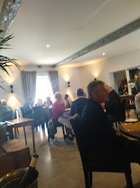 Atmosphère du Restaurant français Restaurant Le Cheval Blanc à Luxé - n°10
