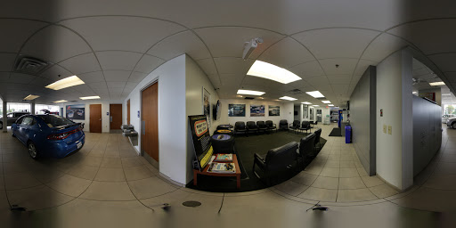 Car Dealer «Roseville Chrysler Jeep Dodge RAM», reviews and photos, 2805 Long Lake Rd, Roseville, MN 55113, USA