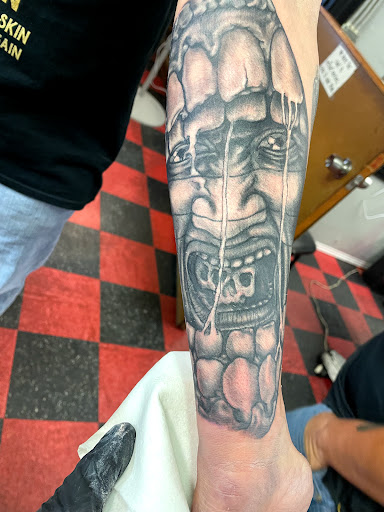 Tattoo Shop «Hall of Tattoos», reviews and photos, 328 E Main St, Norman, OK 73069, USA