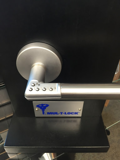 Locksmith «101 Locksmith Inc», reviews and photos, 19429 Kittridge St, Reseda, CA 91335, USA