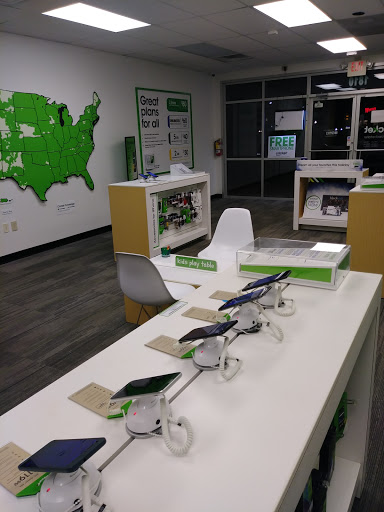 Cell Phone Store «Cricket Wireless Authorized Retailer», reviews and photos, 1810 Vaughn Rd, Wood River, IL 62095, USA