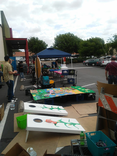 Grocery Store «Grocery Outlet Bargain Market», reviews and photos, 825 W 11th St, Tracy, CA 95376, USA