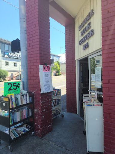 Used Book Store «Tacoma Book Center», reviews and photos, 324 E 26th St, Tacoma, WA 98421, USA