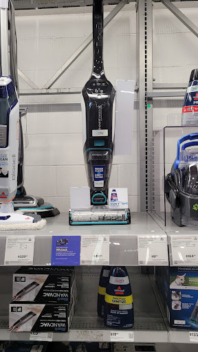 Electronics Store «Best Buy», reviews and photos, 12765 Harper Village Dr #160, Battle Creek, MI 49014, USA