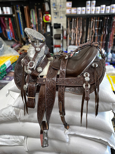 Pet Supply Store «La Hacienda Pet Shop», reviews and photos, 2534 E Alondra Blvd, Compton, CA 90221, USA