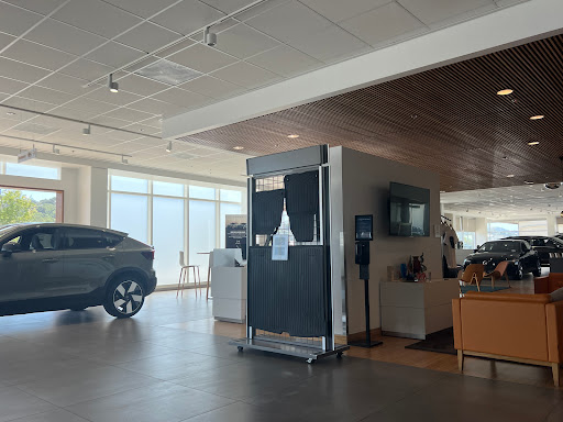 Volvo Cars Marin image