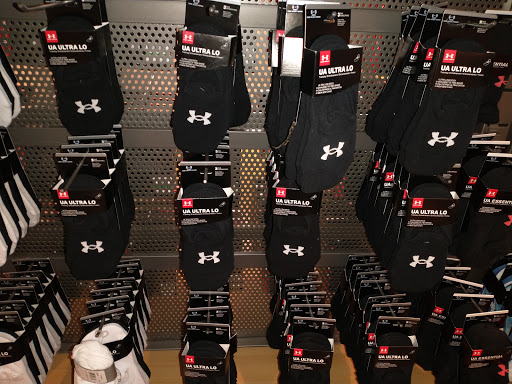 Clothing Store «Under Armour Factory House», reviews and photos, 35 S Willowdale Dr #207, Lancaster, PA 17602, USA