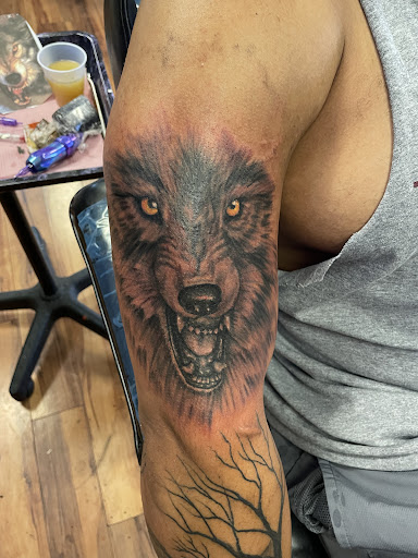 Tattoo Shop «Skinhibitions», reviews and photos, 2790 Metro Plaza, Woodbridge, VA 22192, USA