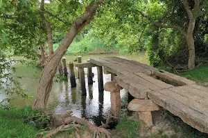 Perimiyankulama Stone Bridge image