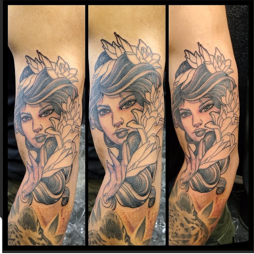 Tattoo Shop «Diamond Tattoos», reviews and photos, 7870 Culebra Rd #23, San Antonio, TX 78251, USA