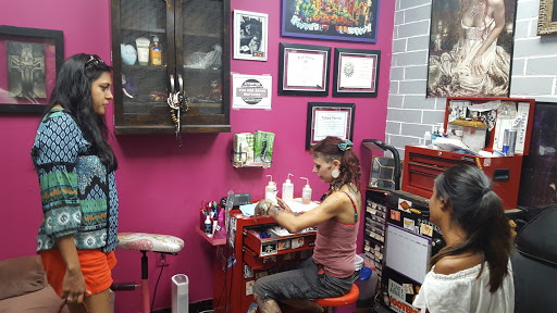 Tattoo and Piercing Shop «Hollywood Ink Tattoos», reviews and photos, 3501 S Tryon St, Charlotte, NC 28217, USA