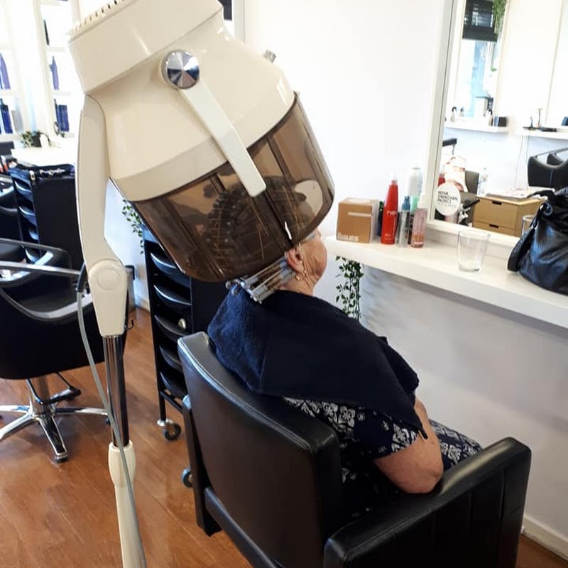 Ullane Salon - Hairdressing & Waxing