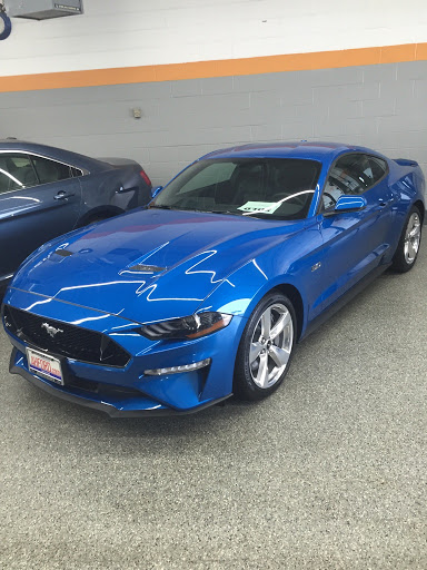 Ford Dealer «Arlington Heights Ford», reviews and photos, 801 W Dundee Rd, Arlington Heights, IL 60004, USA