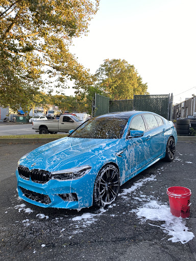 UNIQUEAUTOWERKZ en Bay Shore