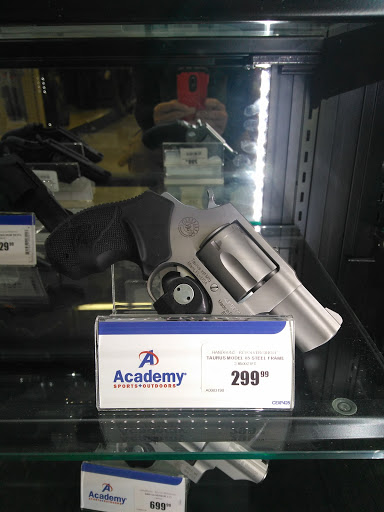 Sporting Goods Store «Academy Sports + Outdoors», reviews and photos, 2010 24th Ave NW, Norman, OK 73069, USA