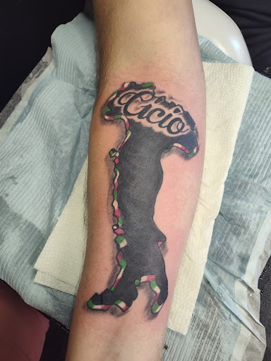 Explore lip tattoo ideas, creative tattoo ideas in Carbondale, available at MsCandyTattoo