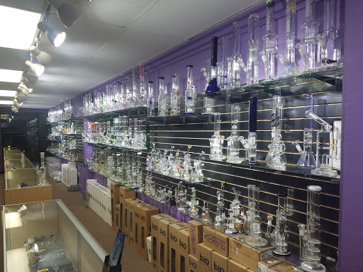 Vaporizer Store «Smoke Spot Smoke Shop», reviews and photos, 24424 Hawthorne Blvd, Torrance, CA 90505, USA