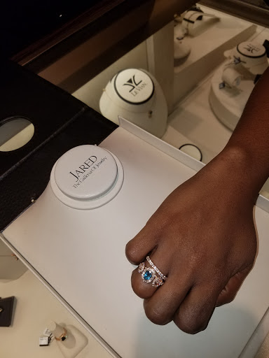 Jewelry Store «Jared The Galleria of Jewelry», reviews and photos, 914 Rivergate Pkwy, Goodlettsville, TN 37072, USA