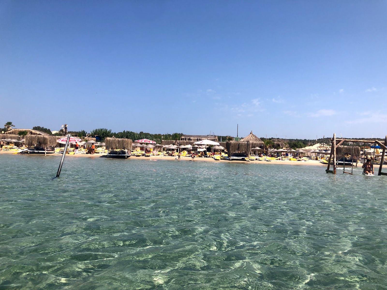 Dharma Plaj Kulübü'in fotoğrafı plaj tatil beldesi alanı
