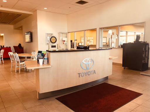 Toyota Dealer «Toyota Town of Stockton», reviews and photos, 2150 E Hammer Ln, Stockton, CA 95210, USA