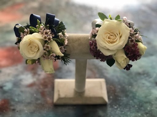 Florist «Open Air Designs - Florist | Wedding Planning | Gifts», reviews and photos, 607 N Myrtle Ave, Clearwater, FL 33755, USA