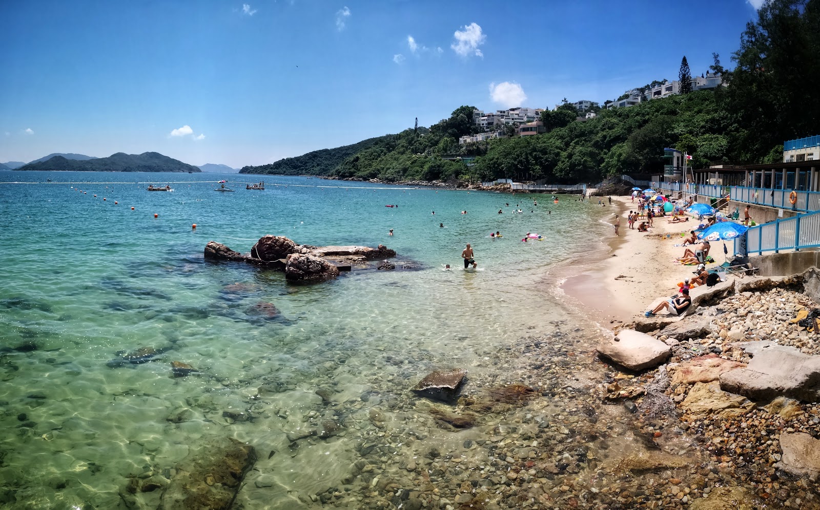 Foto di Silverstrand Beach con una superficie del sabbia beige