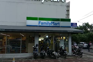 FamilyMart Mangga Besar image