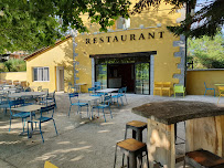 Atmosphère du Restaurant français Bistrot Cayou à Vallon-Pont-d'Arc - n°1