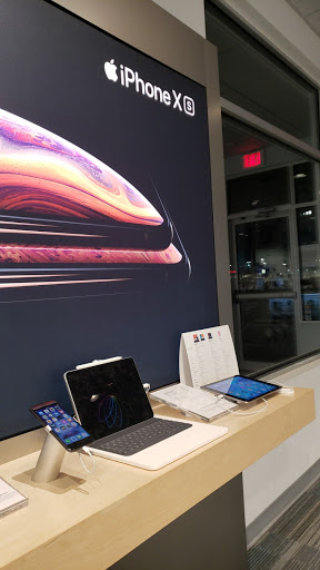 Telephone Company «U.S. Cellular», reviews and photos, 1145 N Quincy Ave, Ottumwa, IA 52501, USA