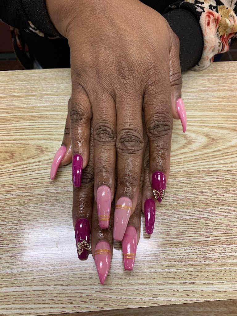 Pearly Nail & Spa 15145